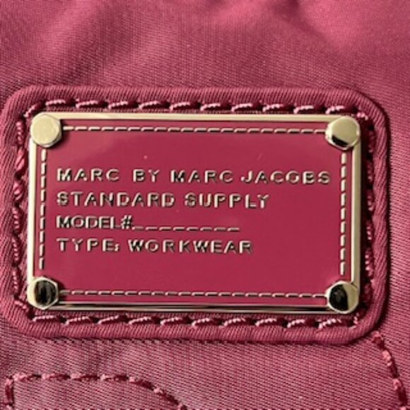 Marc Jacobs Quilted Pouch Burgundy ( New with Tag ) - Picture 2 of 8